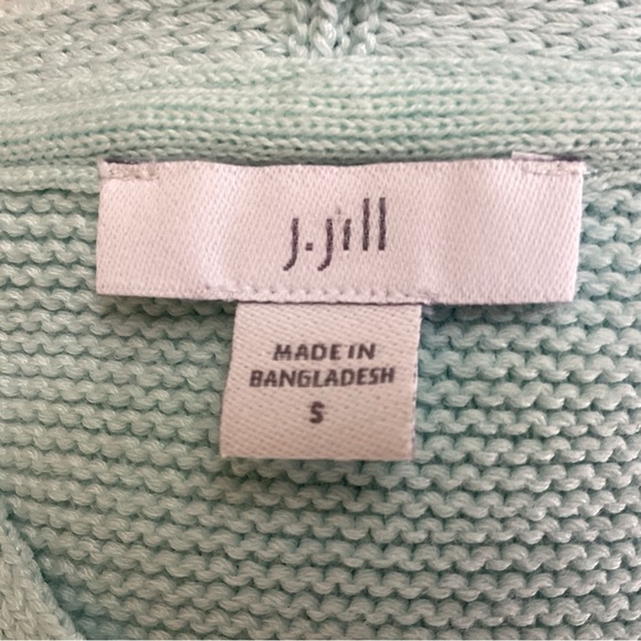 J.Jill textured 3/4-sleeve, V-neck sweater in powder blue. Women’s Sm/M - Picture 6 of 9
